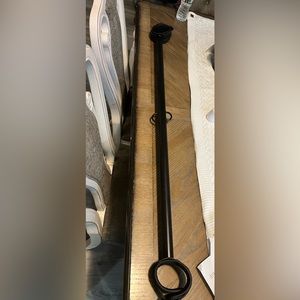 40” leg spreader with cuffs.